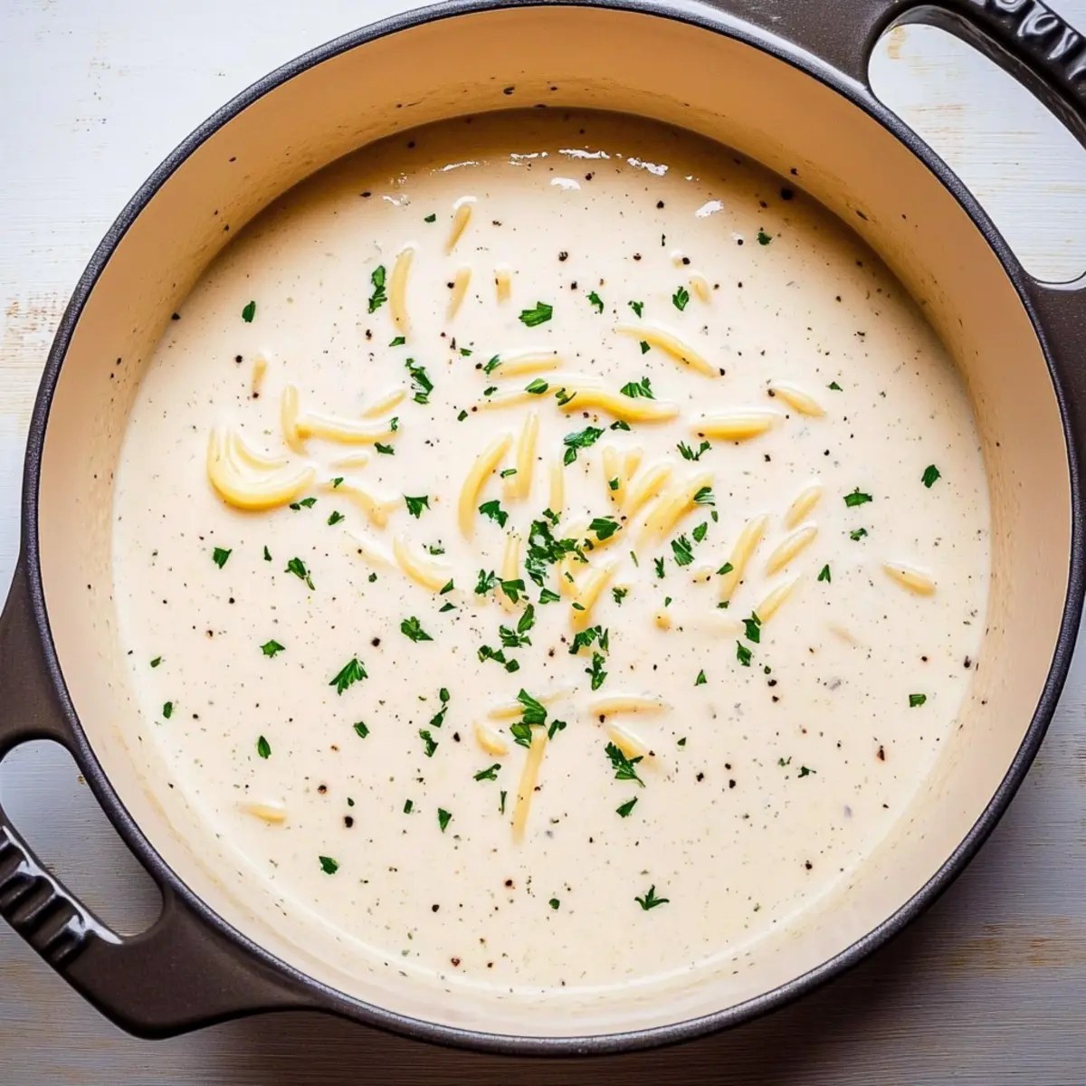 5-Minute Creamy Garlic Sauce - A Delicious Flavor Boost