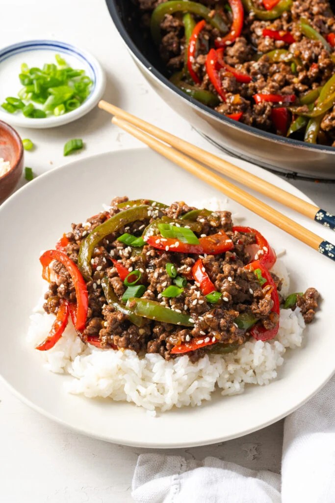 Asian-Inspired Ground Beef & Pepper Rice Bowls - Wellness by Kay