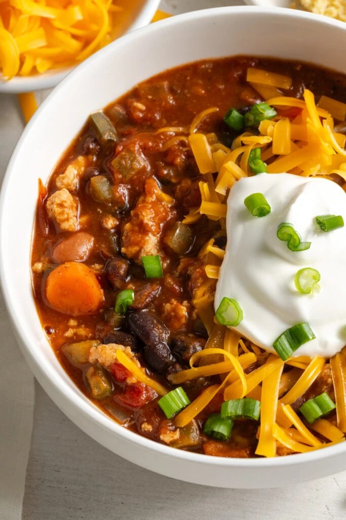 Easy Ground Chicken Chili - Wellness by Kay
