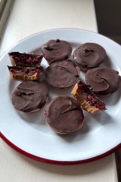 Peanut Butter Chocolate Chia Jam Cups - Wellness by Kay