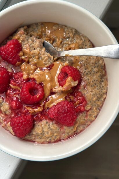 Peanut Butter & Jelly Stovetop Oatmeal - Wellness by Kay