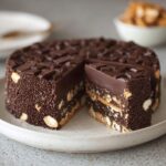 No-Bake Chocolate Biscuit Cake - Snack On Meat