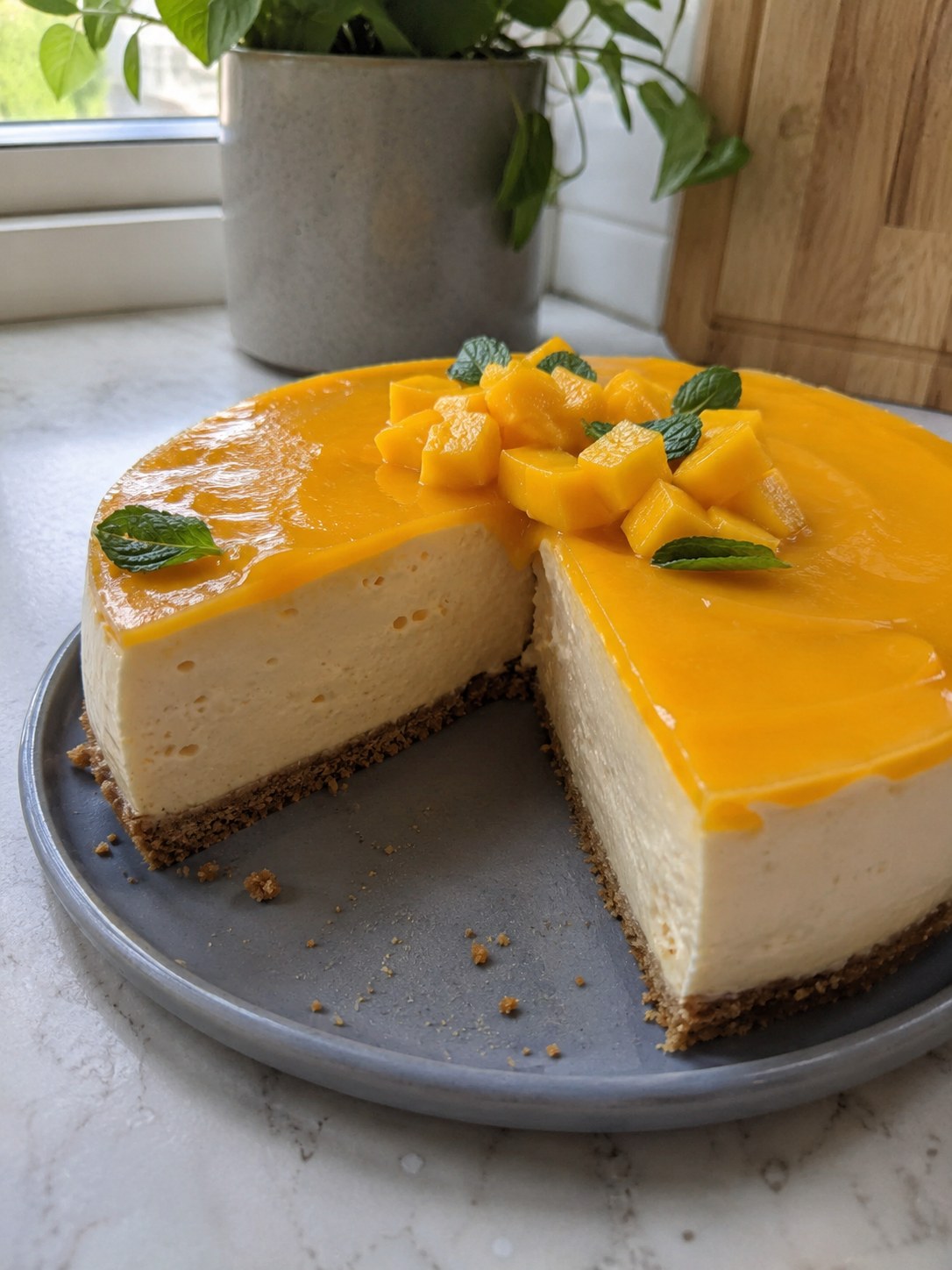 No-Bake Vegan Mango Cheesecake - Snack On Meat
