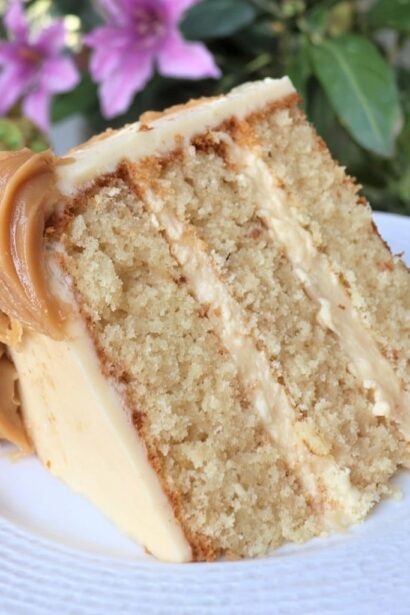 White Chocolate Mocha Cake – Rich Coffee & White Chocolate