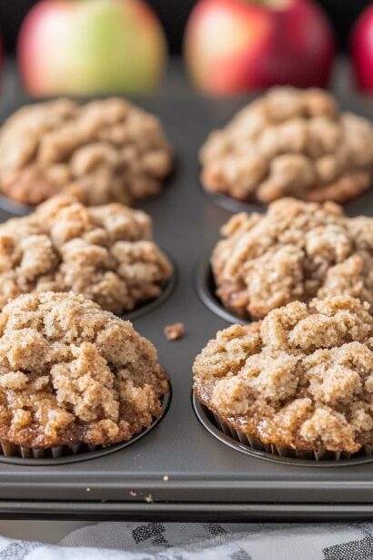 Delicious Apple Crumb Muffins Recipe